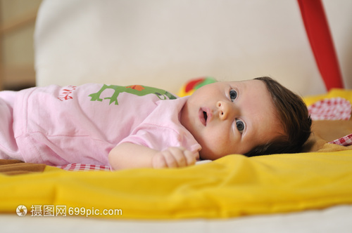 可愛的小寶貝 天真爛漫的溫暖源泉